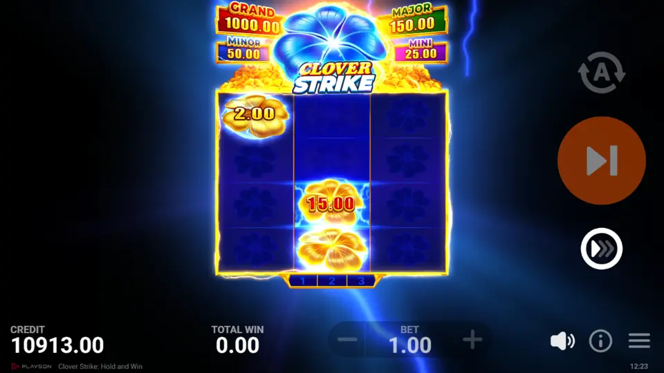 Strike Boost Clover award animation in Clover Strike: Hold and Win